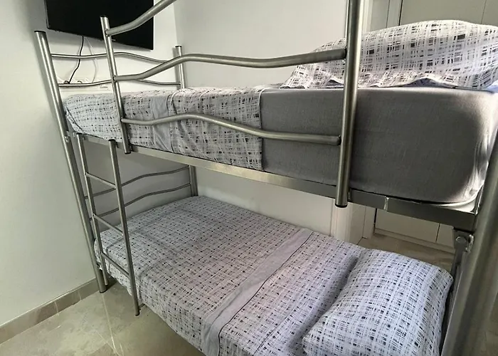 Habitacion Doble O Compartida Con Bano Privado En El Centro De Madrid